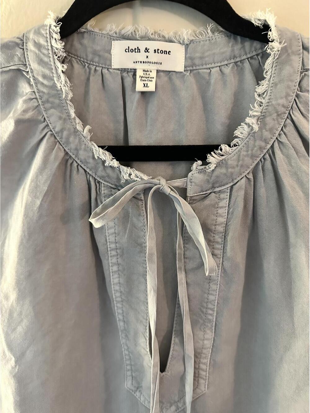 Cloth & Stone x Anthropologie Chambray Sleeveless Blouse Fringe detail Size XL - Picture 4 of 9
